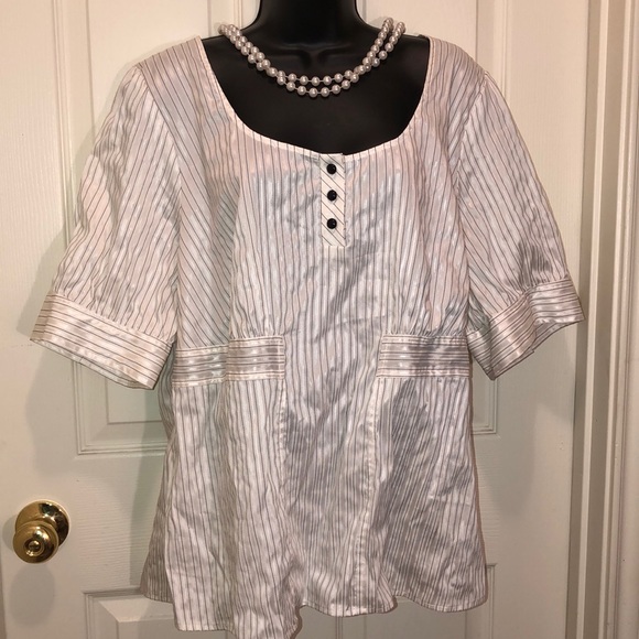 Lane Bryant Tops - ⚡️Final price⚡️NWT Lane Bryant Scoop Blouse